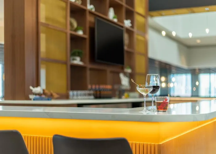 Voco Downtown - Riverwalk By Ihg