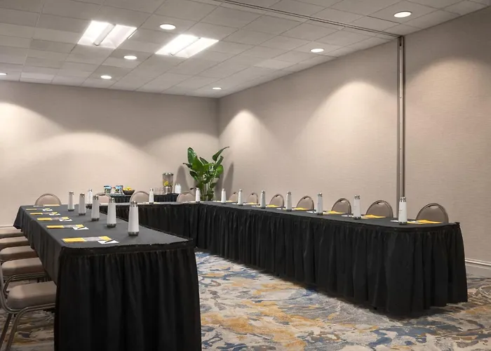Voco Downtown - Riverwalk By Ihg Hotel Chicago