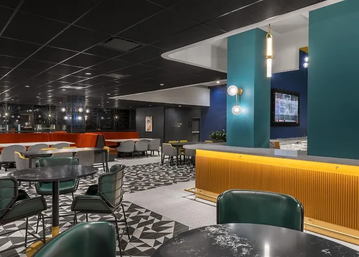 Hotel Voco Downtown - Riverwalk By Ihg 3*