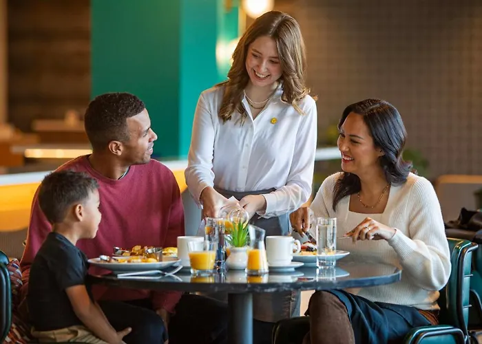 Voco Downtown - Riverwalk By Ihg
